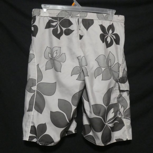 OLD NAVY | size 18 | Floral Print Swim Trunks | Mesh Lining - Picture 2 of 14